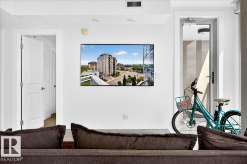 #605 9720 106 St Nw, Edmonton, AB - Indoor
