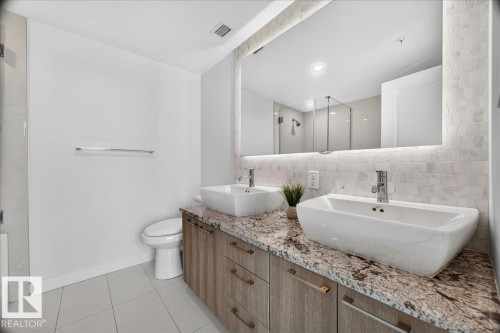 #605 9720 106 St Nw, Edmonton, AB - Indoor Photo Showing Bathroom