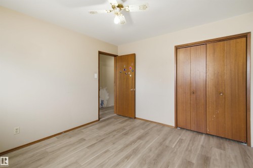 11424 41 Avenue Nw, Edmonton, AB - Indoor Photo Showing Other Room