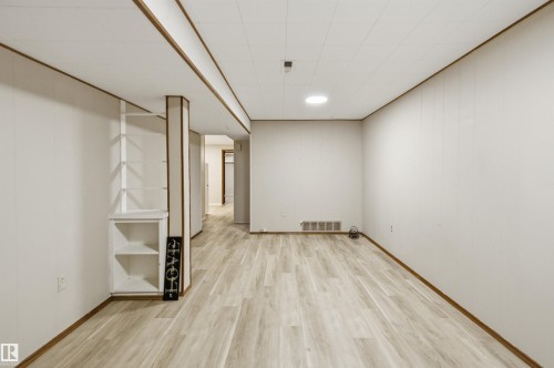 11424 41 Avenue Nw, Edmonton, AB - Indoor Photo Showing Other Room