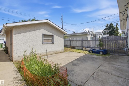 11424 41 Avenue Nw, Edmonton, AB - Outdoor