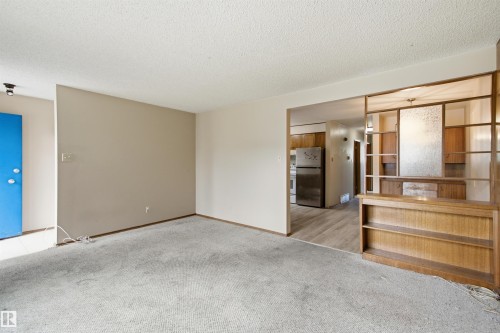 11424 41 Avenue Nw, Edmonton, AB - Indoor Photo Showing Other Room