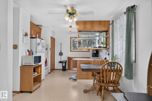 Kitchen - 12908 104 Street Nw, Edmonton, AB - Indoor