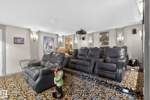 1413 Woodward Crescent Nw, Edmonton, AB - Indoor Photo Showing Living Room