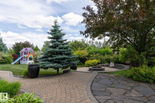 1413 Woodward Crescent Nw, Edmonton, AB - Outdoor
