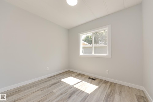 1913 West Royal Way Northwest, Edmonton, AB - Indoor Photo Showing Other Room