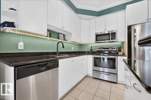 #306 10116 80 Av Nw, Edmonton, AB - Indoor Photo Showing Kitchen