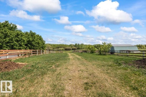 2 23123 Twp Road 564, Rural Sturgeon County, AB 