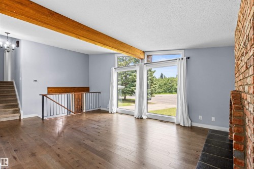 11427 35 Avenue Nw, Edmonton, AB - Indoor Photo Showing Other Room