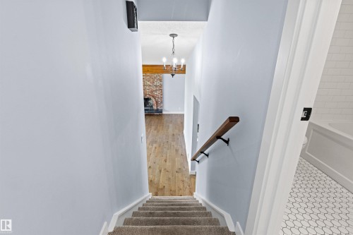 11427 35 Avenue Nw, Edmonton, AB - Indoor Photo Showing Other Room