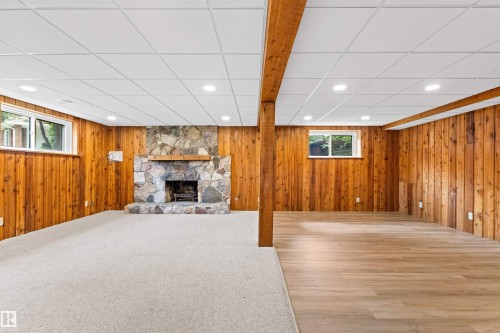 11427 35 Avenue Nw, Edmonton, AB - Indoor