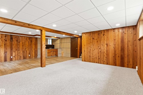 11427 35 Avenue Nw, Edmonton, AB - Indoor