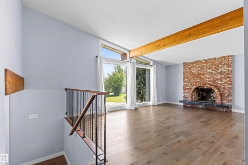 11427 35 Avenue Nw, Edmonton, AB - Indoor With Fireplace