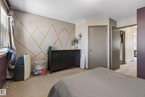 #2 5604 199 St Nw, Edmonton, AB - Indoor Photo Showing Bedroom