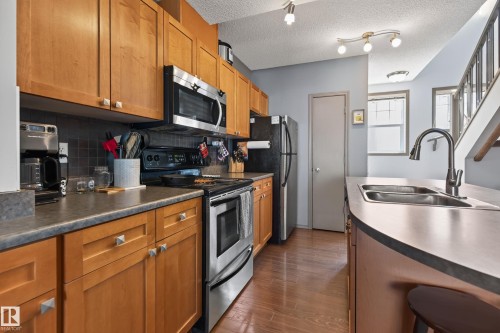 #2 5604 199 St Nw, Edmonton, AB - Indoor Photo Showing Kitchen With Double Sink