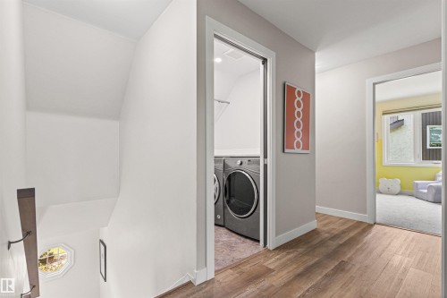 17532 55 Avenue Nw, Edmonton, AB - Indoor Photo Showing Laundry Room