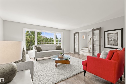 17532 55 Avenue Nw, Edmonton, AB - Indoor Photo Showing Living Room
