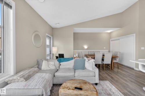 98 4470 Prowse Road, Edmonton, AB - Indoor Photo Showing Living Room