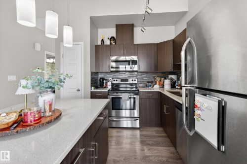 98 4470 Prowse Road, Edmonton, AB - Indoor Photo Showing Kitchen With Upgraded Kitchen