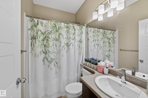 98 4470 Prowse Road, Edmonton, AB - Indoor Photo Showing Bathroom