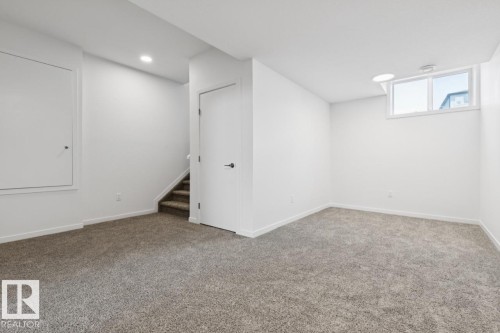7444 Klapstein Crescent Sw, Edmonton, AB - Indoor