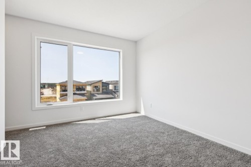 7444 Klapstein Crescent Sw, Edmonton, AB - Indoor Photo Showing Other Room