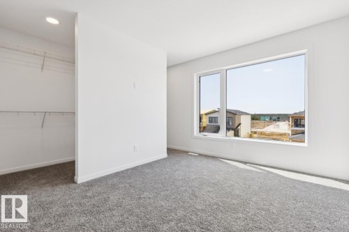 7444 Klapstein Crescent Sw, Edmonton, AB - Indoor Photo Showing Other Room