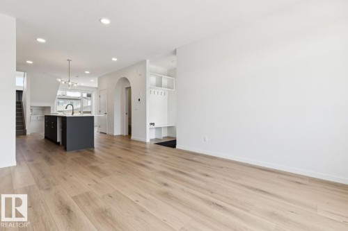 7444 Klapstein Crescent Sw, Edmonton, AB - Indoor