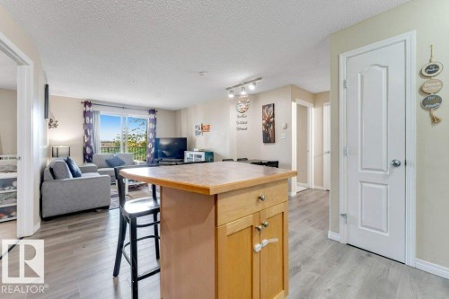 #233 3425 19 St Nw, Edmonton, AB - Indoor Photo Showing Other Room