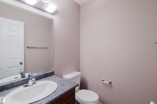 81 Haney Landing, Spruce Grove, AB - Indoor Photo Showing Bathroom