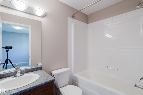 81 Haney Landing, Spruce Grove, AB - Indoor Photo Showing Bathroom