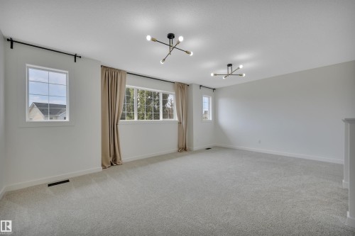 4029 Alexander Way Sw, Edmonton, AB - Indoor Photo Showing Other Room