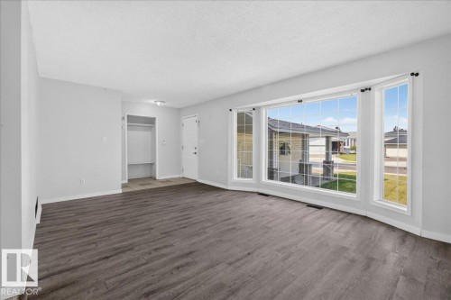 1939 61 Street Nw, Edmonton, AB - Indoor Photo Showing Other Room