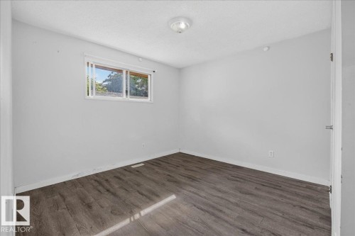 1939 61 Street Nw, Edmonton, AB - Indoor Photo Showing Other Room
