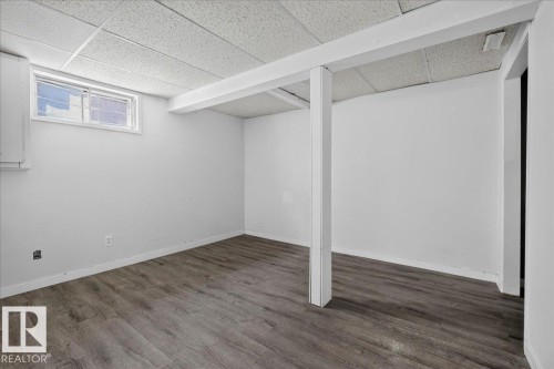 1939 61 Street Nw, Edmonton, AB - Indoor Photo Showing Other Room