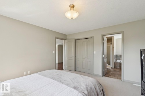 861 Graham Wynd, Edmonton, AB - Indoor Photo Showing Bedroom