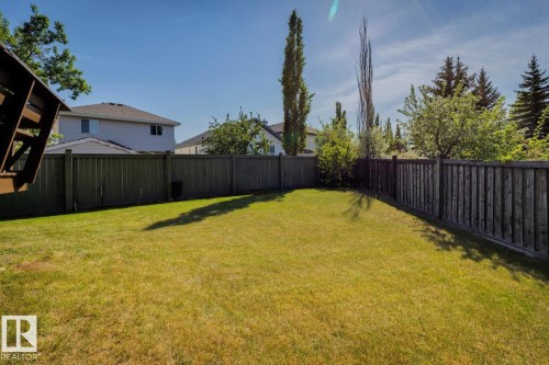 861 Graham Wynd, Edmonton, AB - Outdoor