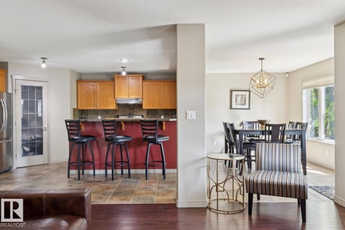 861 Graham Wynd, Edmonton, AB - Indoor