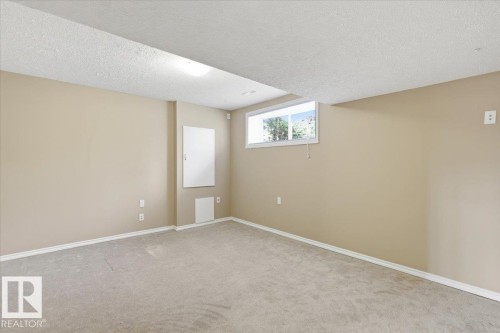 331 Southfork Drive, Leduc, AB - Indoor Photo Showing Other Room