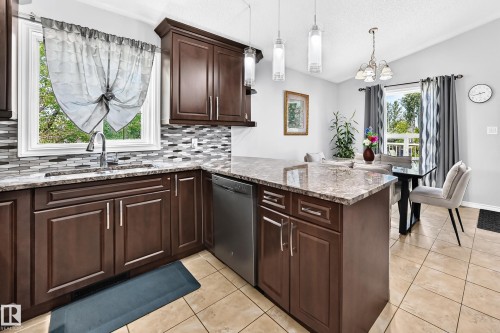 251 Dunvegan Road Nw, Edmonton, AB - Indoor Photo Showing Kitchen With Upgraded Kitchen