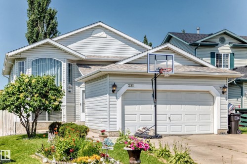 251 Dunvegan Road Nw, Edmonton, AB - Outdoor