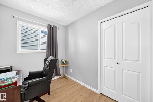 251 Dunvegan Road Nw, Edmonton, AB - Indoor Photo Showing Office