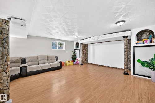 251 Dunvegan Road Nw, Edmonton, AB - Indoor