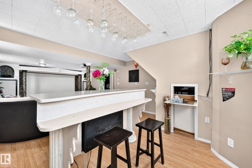 251 Dunvegan Road Nw, Edmonton, AB - Indoor Photo Showing Other Room