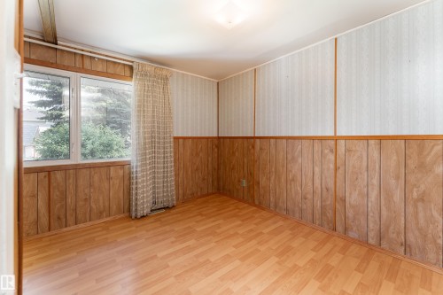 8502 76 Avenue Nw, Edmonton, AB - Indoor Photo Showing Other Room