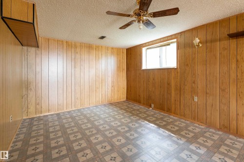 8502 76 Avenue Nw, Edmonton, AB - Indoor Photo Showing Other Room