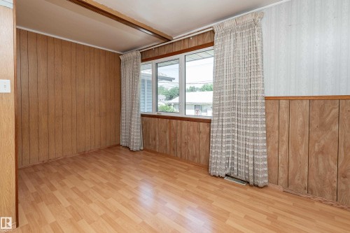 8502 76 Avenue Nw, Edmonton, AB - Indoor Photo Showing Other Room