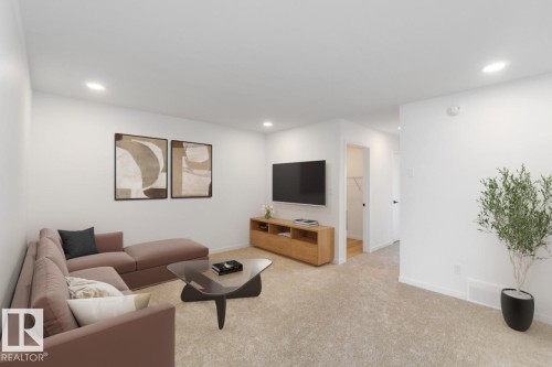 7449 Klapstein Crescent Sw, Edmonton, AB - Indoor Photo Showing Other Room