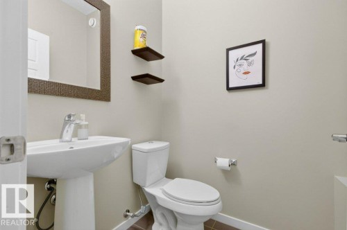 4237 Prowse Way, Edmonton, AB - Indoor Photo Showing Bathroom