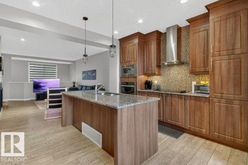 4237 Prowse Way, Edmonton, AB - Indoor Photo Showing Kitchen